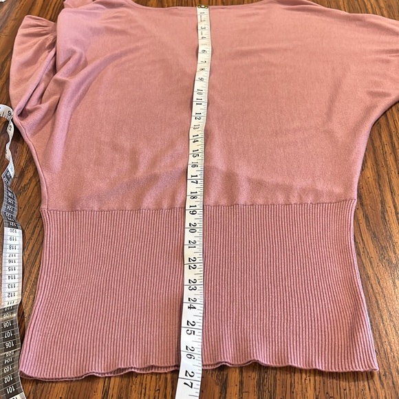 Fairly Long Sleeve Dolman V - Neck Size: 4 - Picture 7 of 9